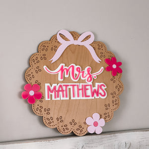 Teacher Scalloped Round Board