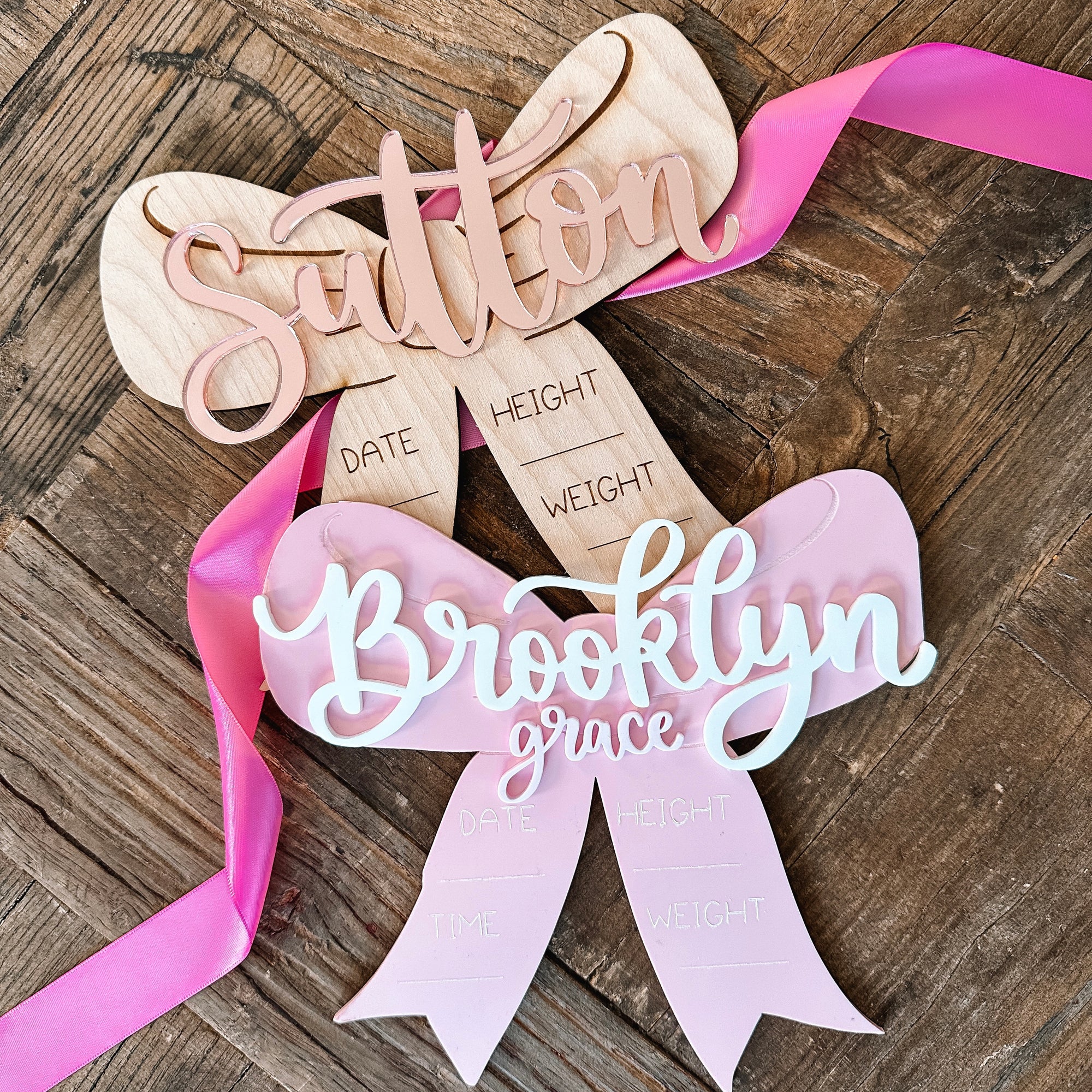 Baby Announcement Statistic Bow Sign