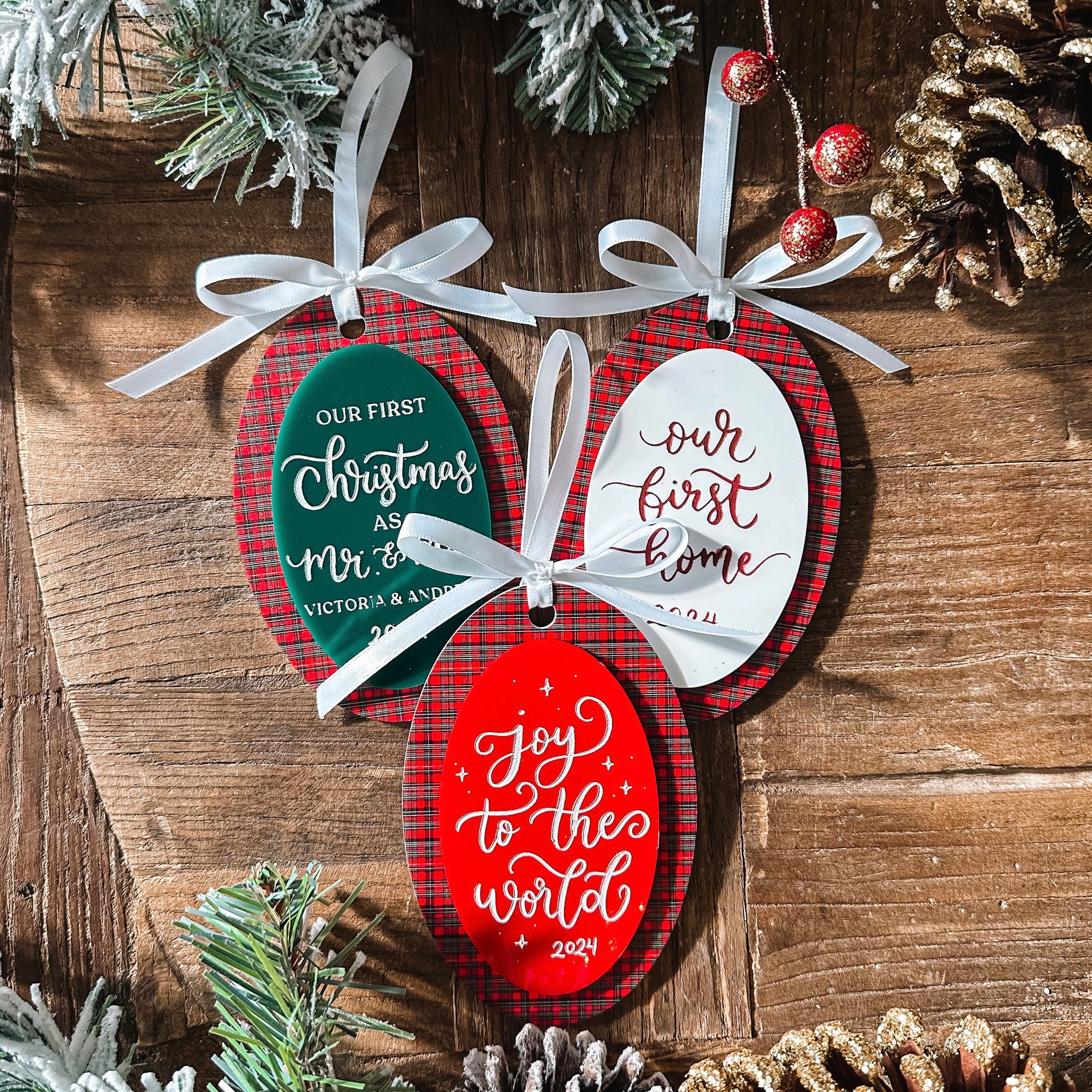 Custom Engraved Oval Plaid Ornament