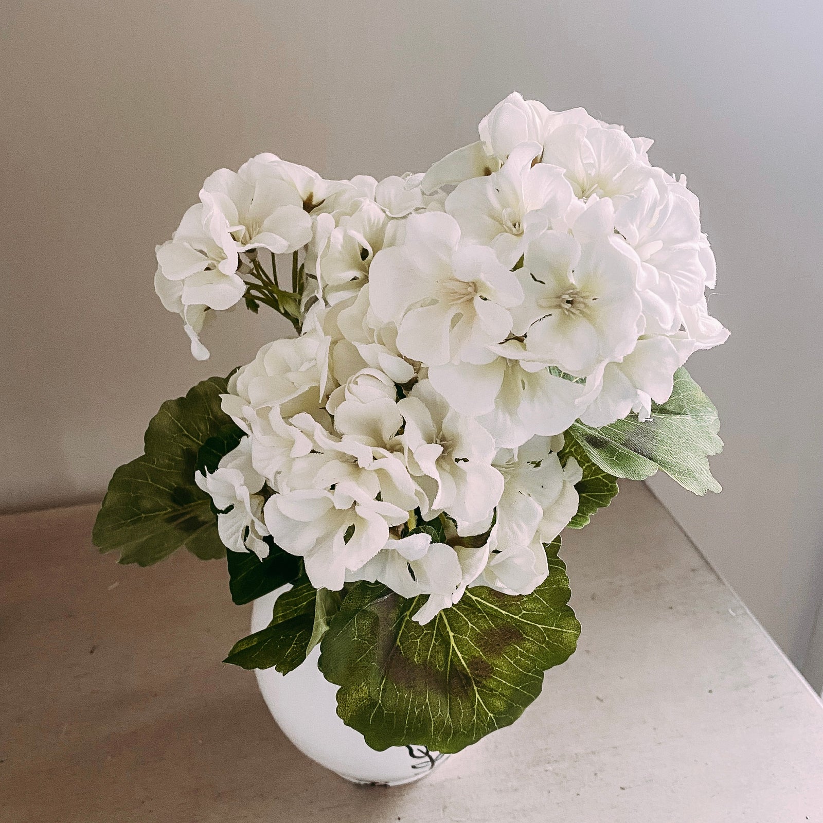 White Hydrangea Insert